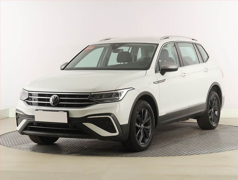 Volkswagen Tiguan Allspace (2024) Life 2.0 TDI, digi klima - fotka 2 z 28