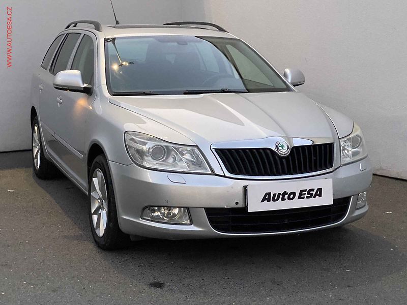 Škoda Octavia (2010) 2.0TDI, Elegance, DSG, xenon - fotografie inzerátu