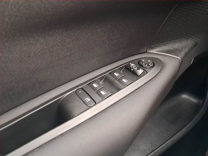 Citroën C4 (2014) 1.6 VTi, Serv.kniha, Tempomat - fotka 15 z 16