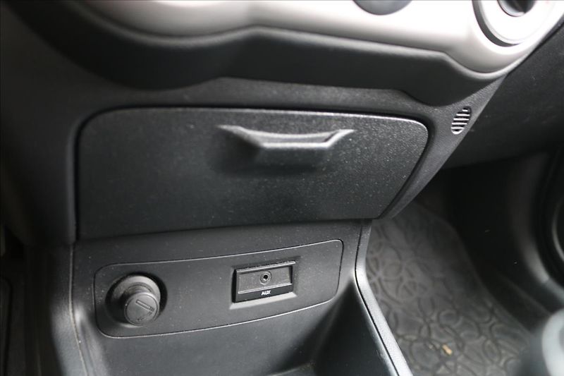 Hyundai i20 1,3 ČR, Klima, 87000KM - fotka 15 z 27