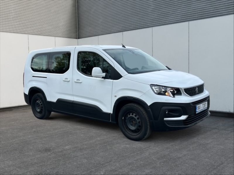 Peugeot Rifter 1,2 PT Active Long - fotka 1 z 11