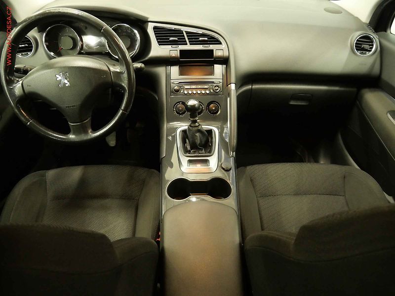 Peugeot 3008 (2010) 1.6 HDi, Klima - fotka 8 z 17