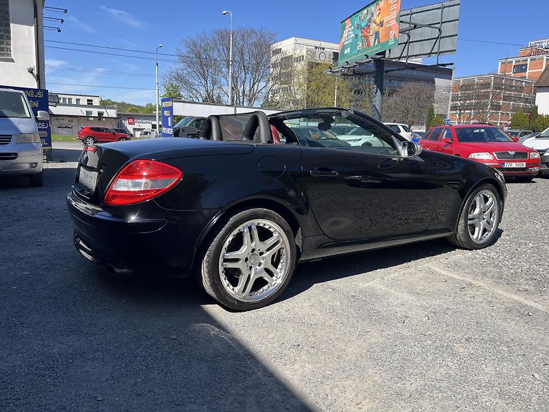 Mercedes-Benz SLK (2005) 350 V6 200 Kw AMG paket ČR!!! - fotka 13 z 18