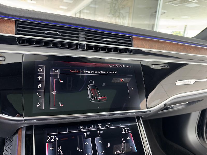 Audi A8 50TDI Q*Vzduch*REZERVACE! - fotka 28 z 49