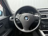 BMW Řada 3 (2008) 2.0 i 318i, AC, temp - náhled 12