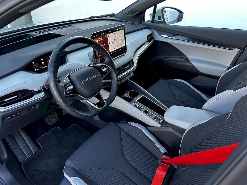 Škoda Elroq (2025) 85 iV 210kW Ultra Lodge - fotka 26 z 35
