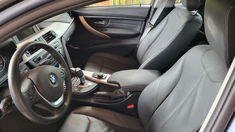 BMW Řada 3  320D XDRIVE   1MAJITEL ČR - fotka 4 z 37