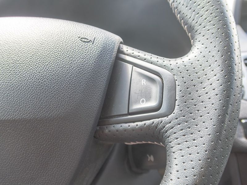 Renault Mégane (2015) 1.2T 97KW – NAVI / BOSE - fotka 18 z 48