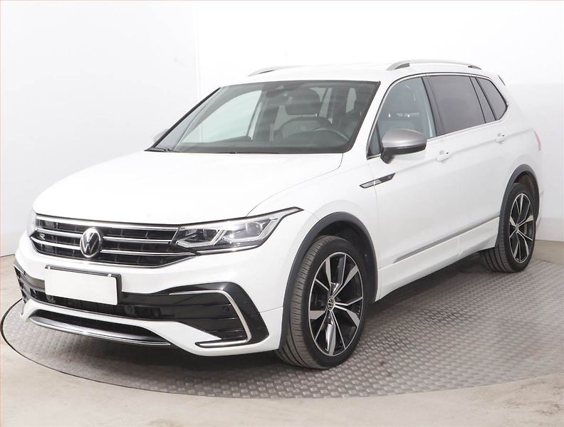 Volkswagen Tiguan Allspace (2022) R-Line 2.0 TDI - fotka 2 z 16