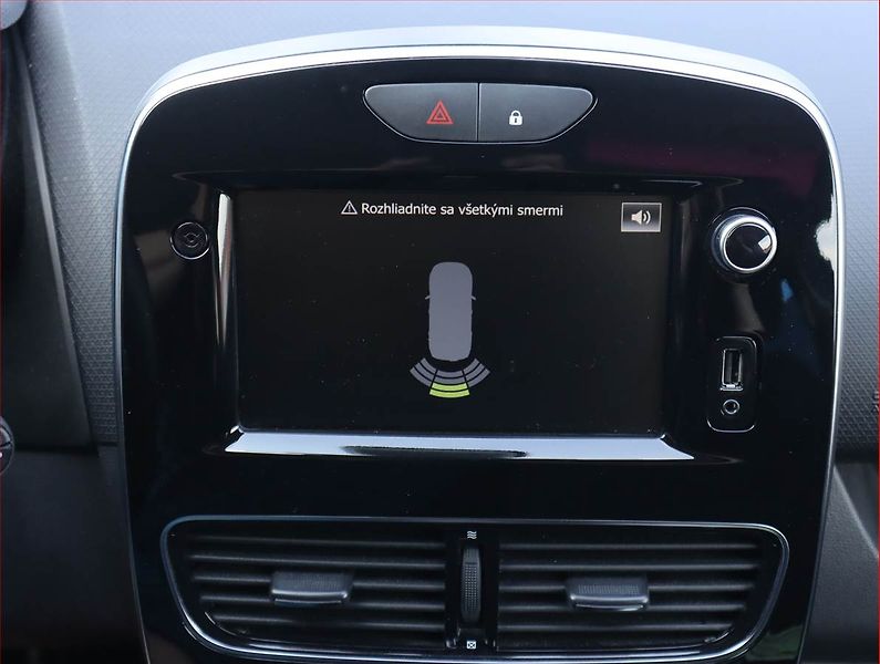 Renault Clio (2019) Limited 0.9 TCe, Serv.kniha - fotka 16 z 19