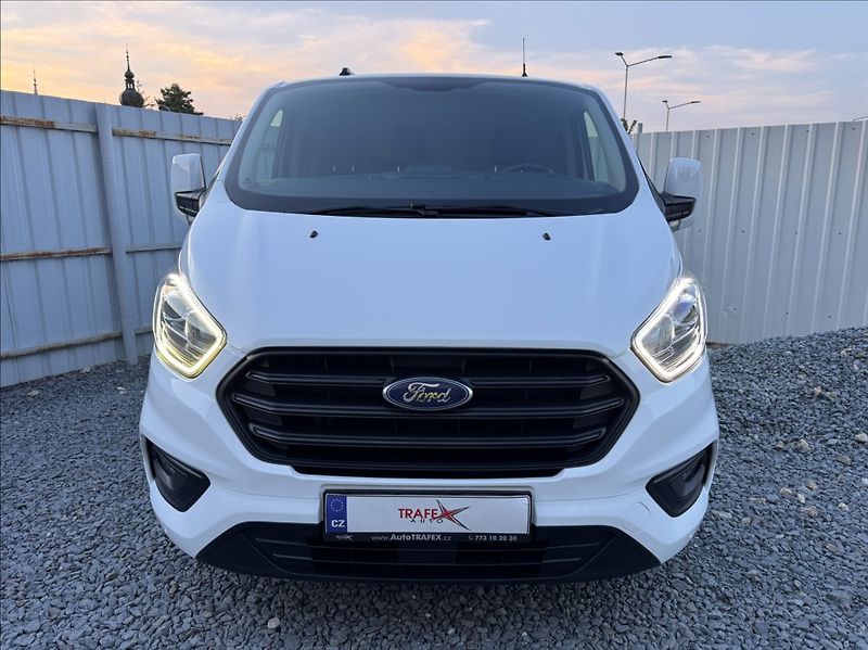 Ford Transit Custom 2,0 TDCi L1H1 DPH 1.maj ČR - fotka 2 z 50