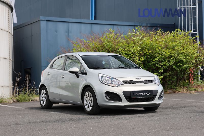 Kia Rio 1.4 DOHC - fotka 18 z 21