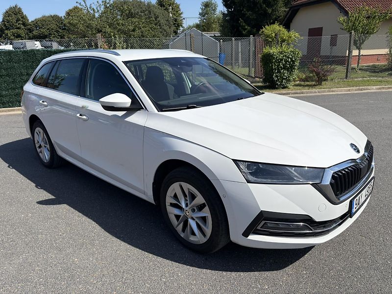 Škoda Octavia (2023) 2.0 Tdi 85kw Dsg Style Combi   - fotka 2 z 36