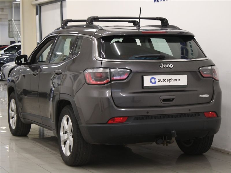 Jeep Compass 1,6 MultiJet 88kW VÝPRODEJ! - fotka 3 z 18