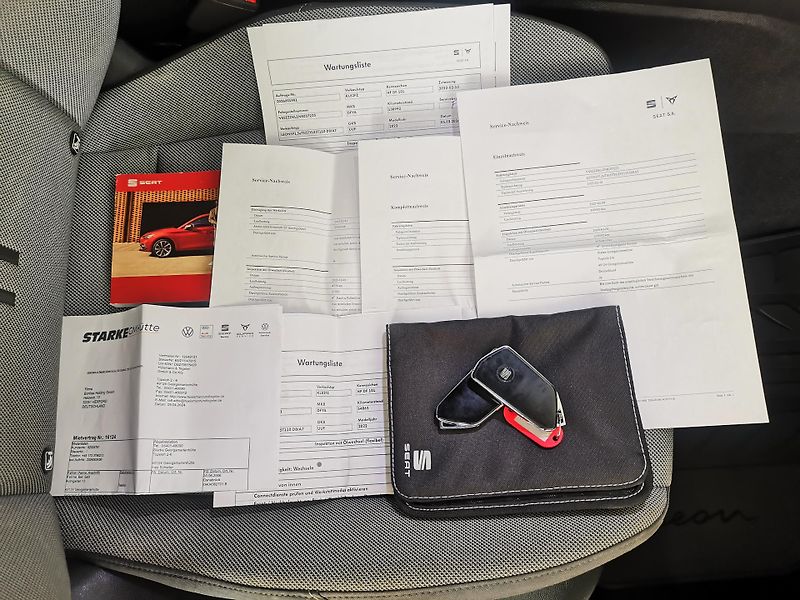 Seat Leon (2022) 1.5 Tsi DSG KESSY LED VIRTUÁL  - fotka 30 z 30