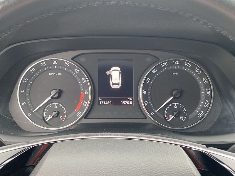 Škoda Octavia (2023) Combi 2.0 TDI DSG Ambition - fotka 10 z 30