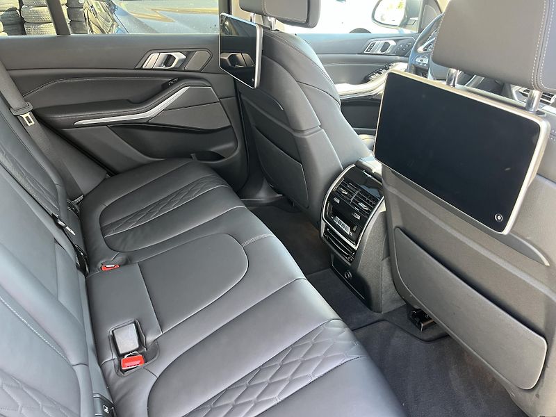 BMW X5 (2022)  xDrive40d 250 KW  - fotka 12 z 21