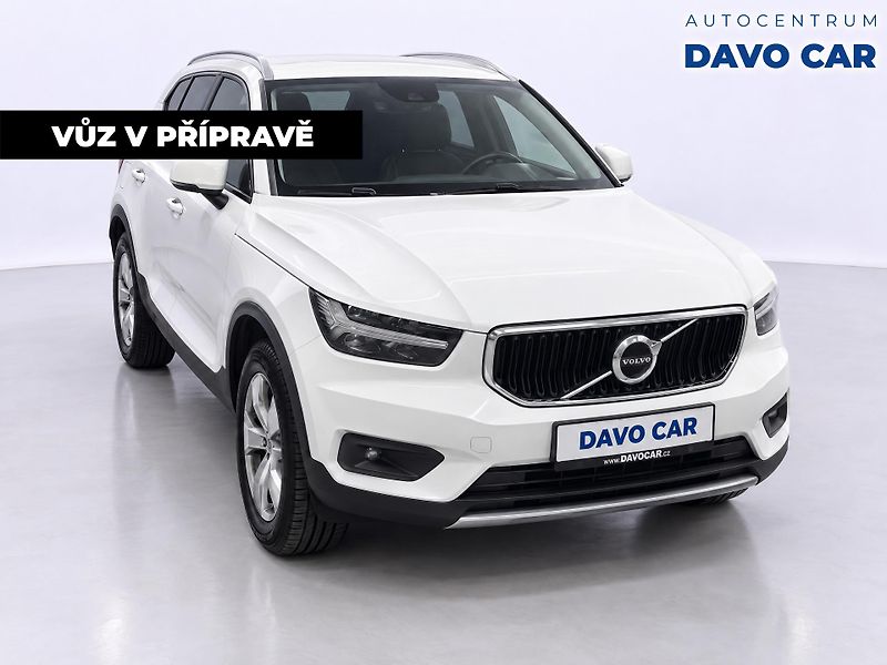 Volvo XC40 2.0 D3 110kW AWD Momentum PRO - fotka 2 z 12