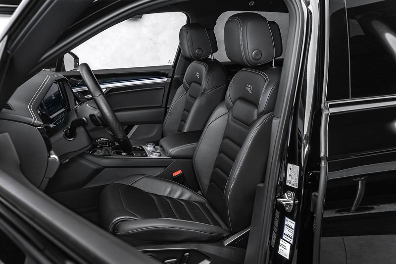 Volkswagen Touareg R-line 4M Vzduch IQ Ergo - fotka 13 z 24