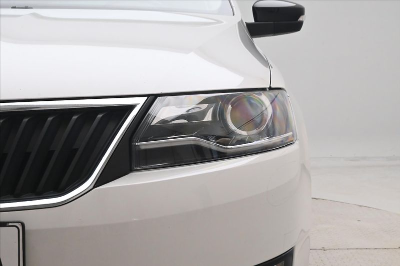 Škoda Rapid 1,6 TDI 85kW Style Záruka až 5 - fotka 27 z 29