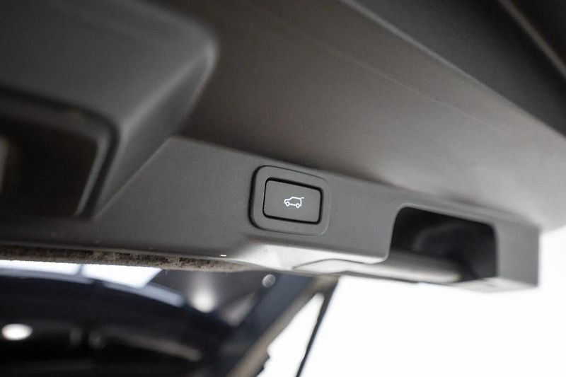 Land Rover Range Rover Sport SDV6 3.0 183 kW - fotka 36 z 49