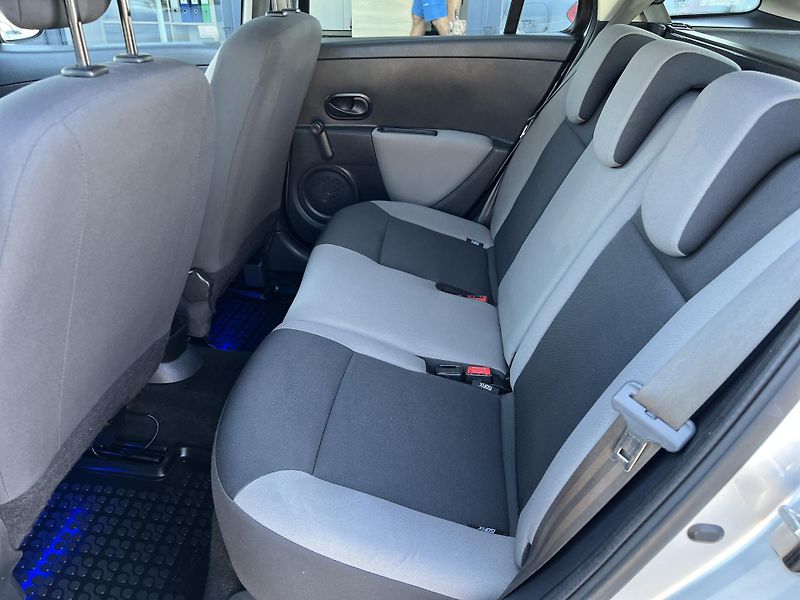 Renault Clio 1.2i 16v KLIMA KOUPENO V ČR - fotka 18 z 34