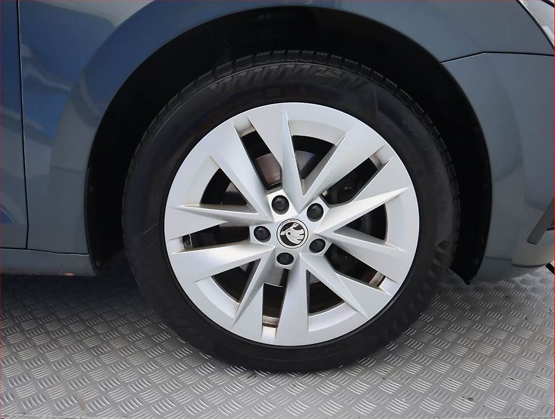 Škoda Octavia (2022) Ambition Plus 2.0 TDI - fotka 15 z 20