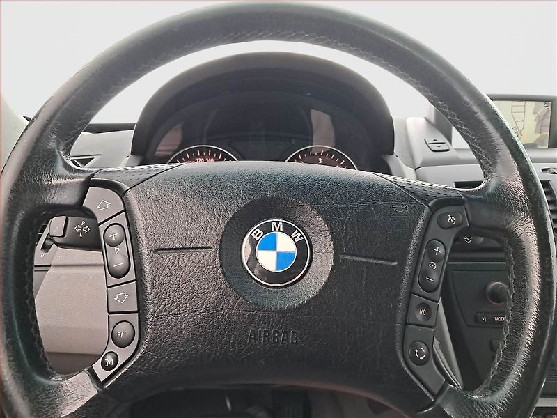 BMW X3 (2005) 3.0d, 4X4, Automat, Navi - fotka 19 z 22