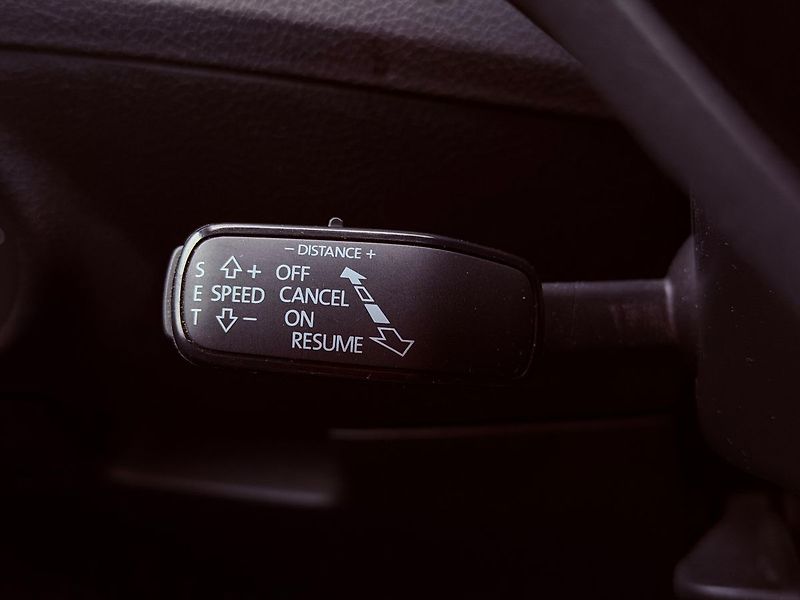 Škoda Superb 2.0 TDi DSG Style, Keyless - fotka 25 z 30