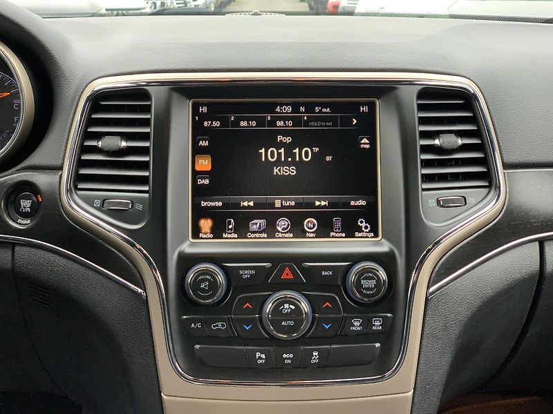 Jeep Grand Cherokee 3.0CRD LIMITED NAVI KAMERA  - fotka 25 z 52