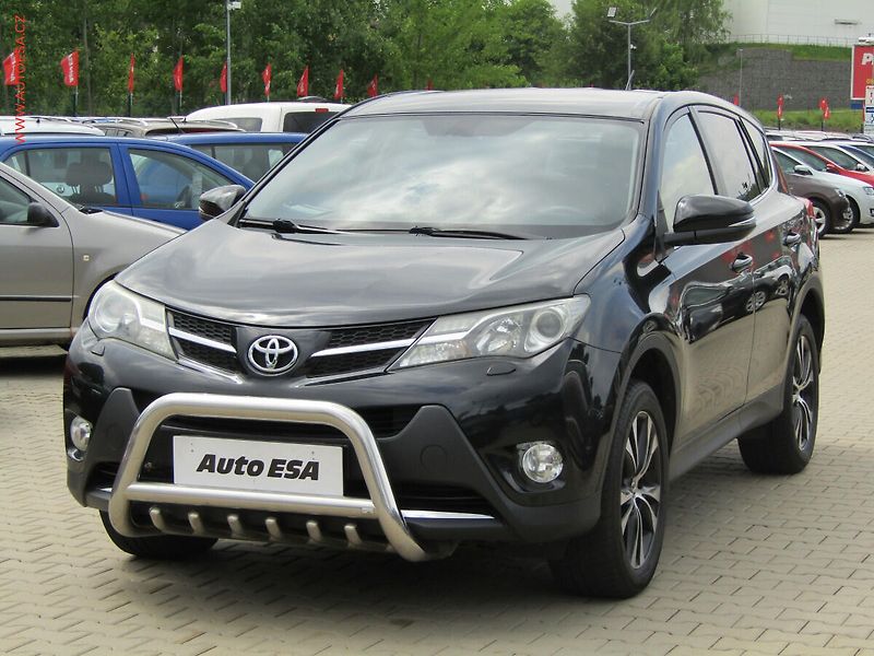 Toyota RAV4 (2014) 2.2D 4x4, ČR, servis.kniha - fotka 3 z 17