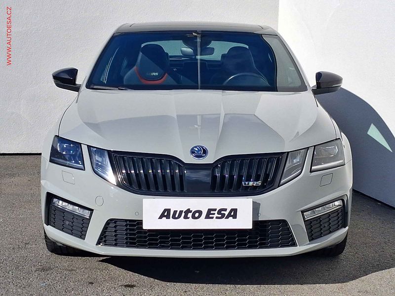 Škoda Octavia (2017) 2.0 TSi, ČR, RS245, DSG - fotka 2 z 19
