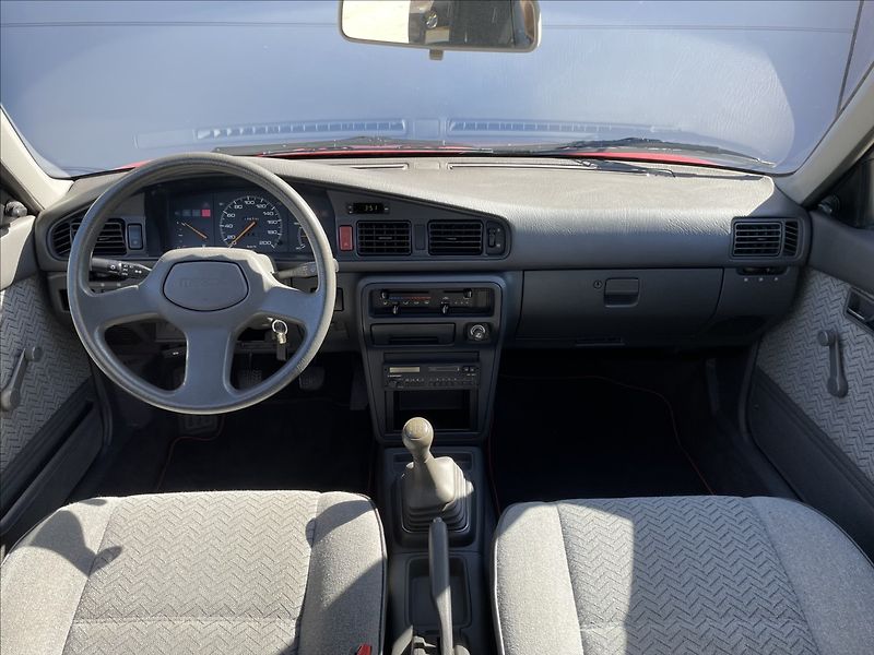 Mazda 626 2,0 D 44KW TOP ORIG. STAV - fotka 13 z 36