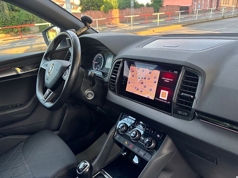 Škoda Karoq 2.0TDI.Sportline.MAN6.TAŽNÉ.ZÁ - fotka 27 z 55