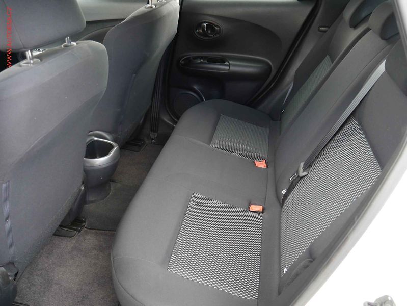 Nissan Juke (2015) 1.6i, ČR, Klima - fotka 10 z 16