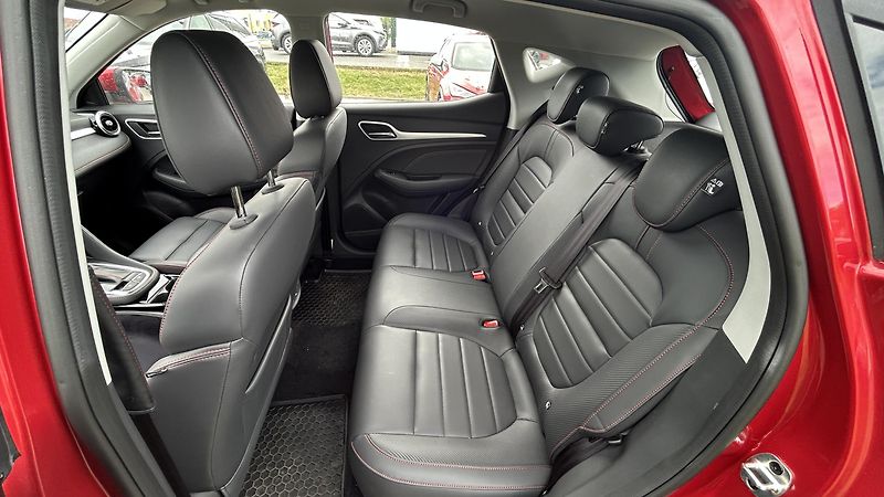 MG ZS (2025) 1.0 T-GDI AUT Exclusive  - fotka 17 z 20