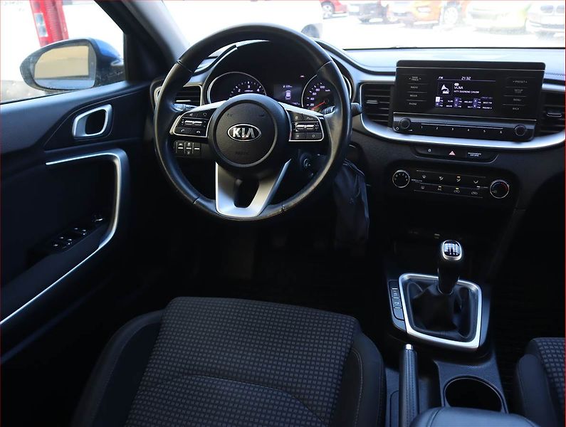 Kia Ceed (2020) 1.6 CRDi, Serv.kniha, Tempomat - fotka 7 z 17