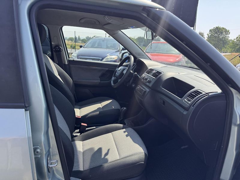 Škoda Fabia II 1.2 12V kombi,2010,STK 6/28 - fotka 15 z 16