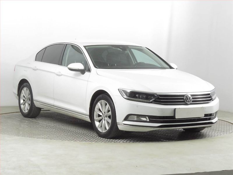 Volkswagen Passat (2017) 2.0 TDI, Automat, Navi - fotografie inzerátu
