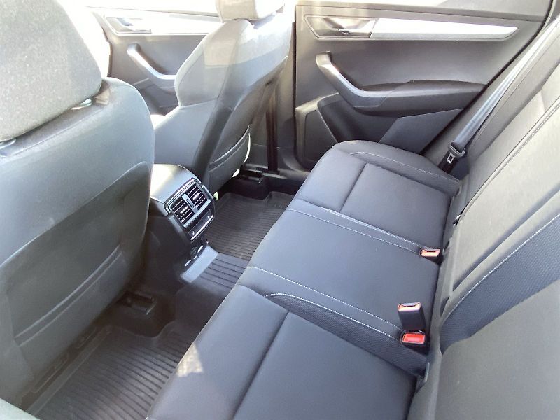 Škoda Karoq (2024) 2.0 TDI 4x4 DSG Selection - fotka 8 z 34