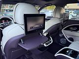 Bentley Bentayga Extended Wheelbase Azure V8 - náhled 28