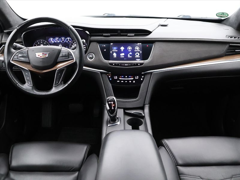 Cadillac XT5 3,7 V6 231kW 4x4 Luxury - fotka 30 z 37