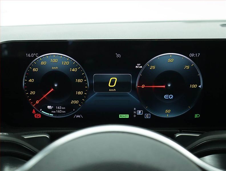 Mercedes-Benz EQB (2022) 250, SoH 98% - fotka 11 z 23