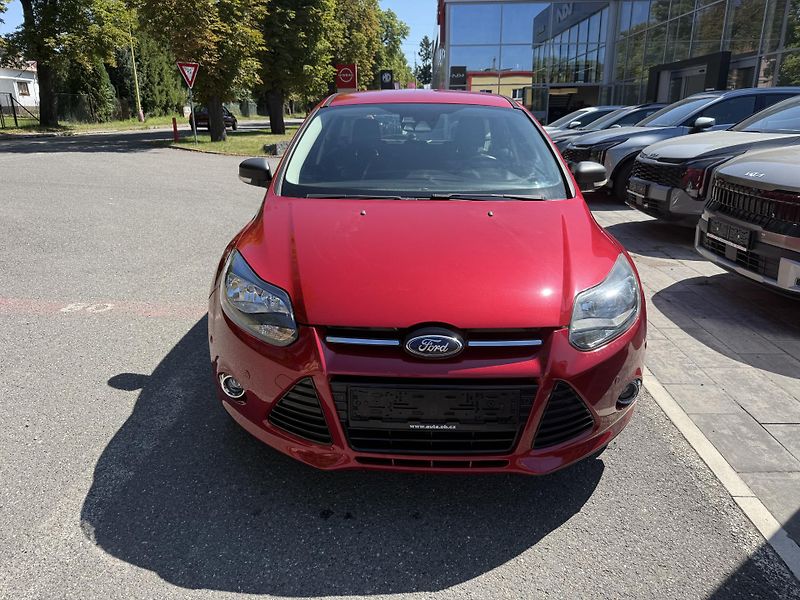 Ford Focus 1.6i 110kw - fotka 2 z 10