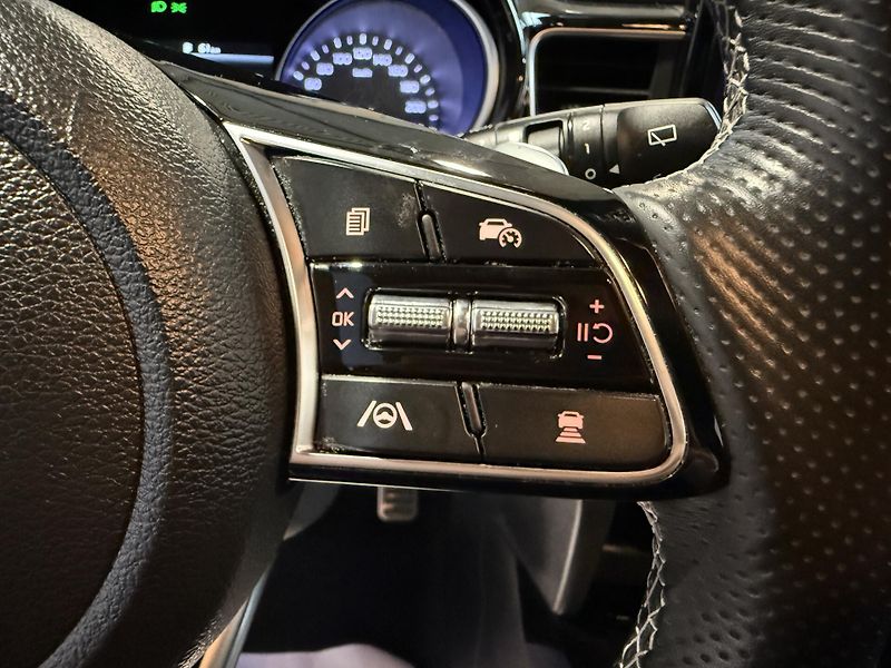 Kia Ceed 1.5 T-GDI GPF GT-Line Plus DCT - fotka 9 z 15