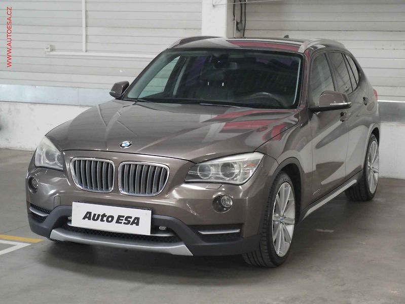 BMW X1 (2012) 2.0 d xD, Navi, xenon, kůže - fotka 3 z 21