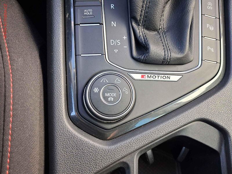 Volkswagen Tiguan (2018) 2.0 TDi 4X4, Sound, DSG, LED - fotka 17 z 20