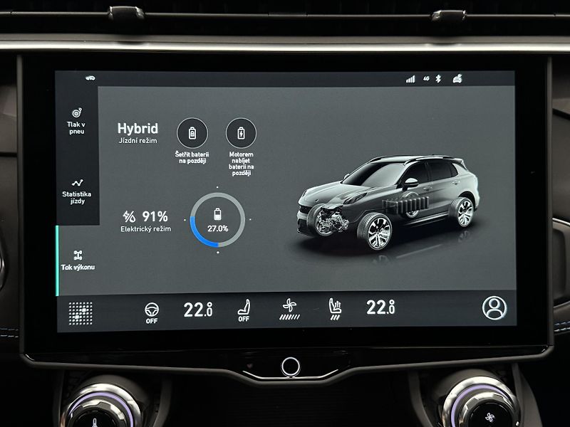 Lynk & Co 01 PHEV DCT AUT 1.maj - fotka 46 z 55