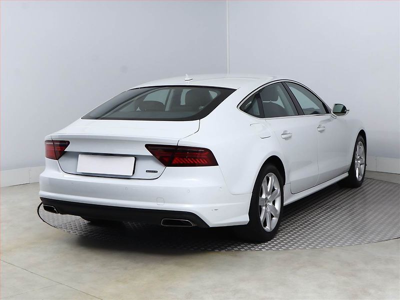 Audi A7 (2015) S-Line 3.0 TDI - fotka 5 z 22