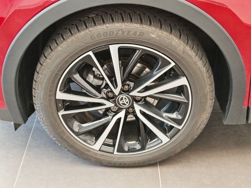 Toyota C-HR 2.0 Hybrid 4x2 Executive - fotka 10 z 46